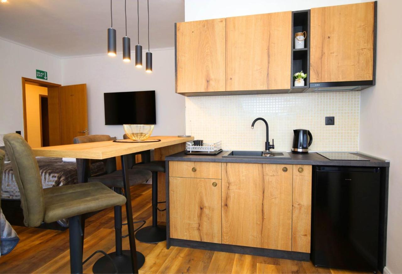 Apartmani Krka Rooms لازوفاك المظهر الخارجي الصورة