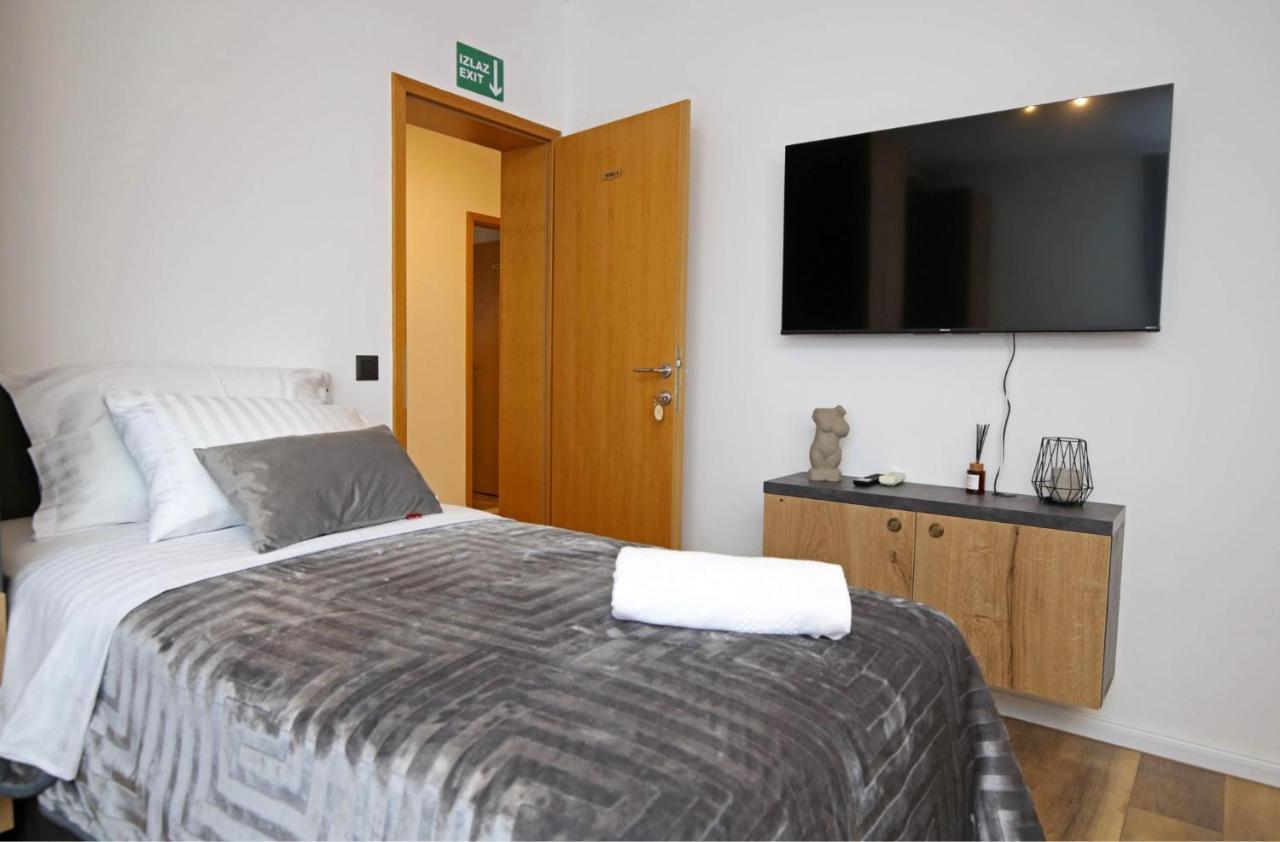 Apartmani Krka Rooms لازوفاك المظهر الخارجي الصورة
