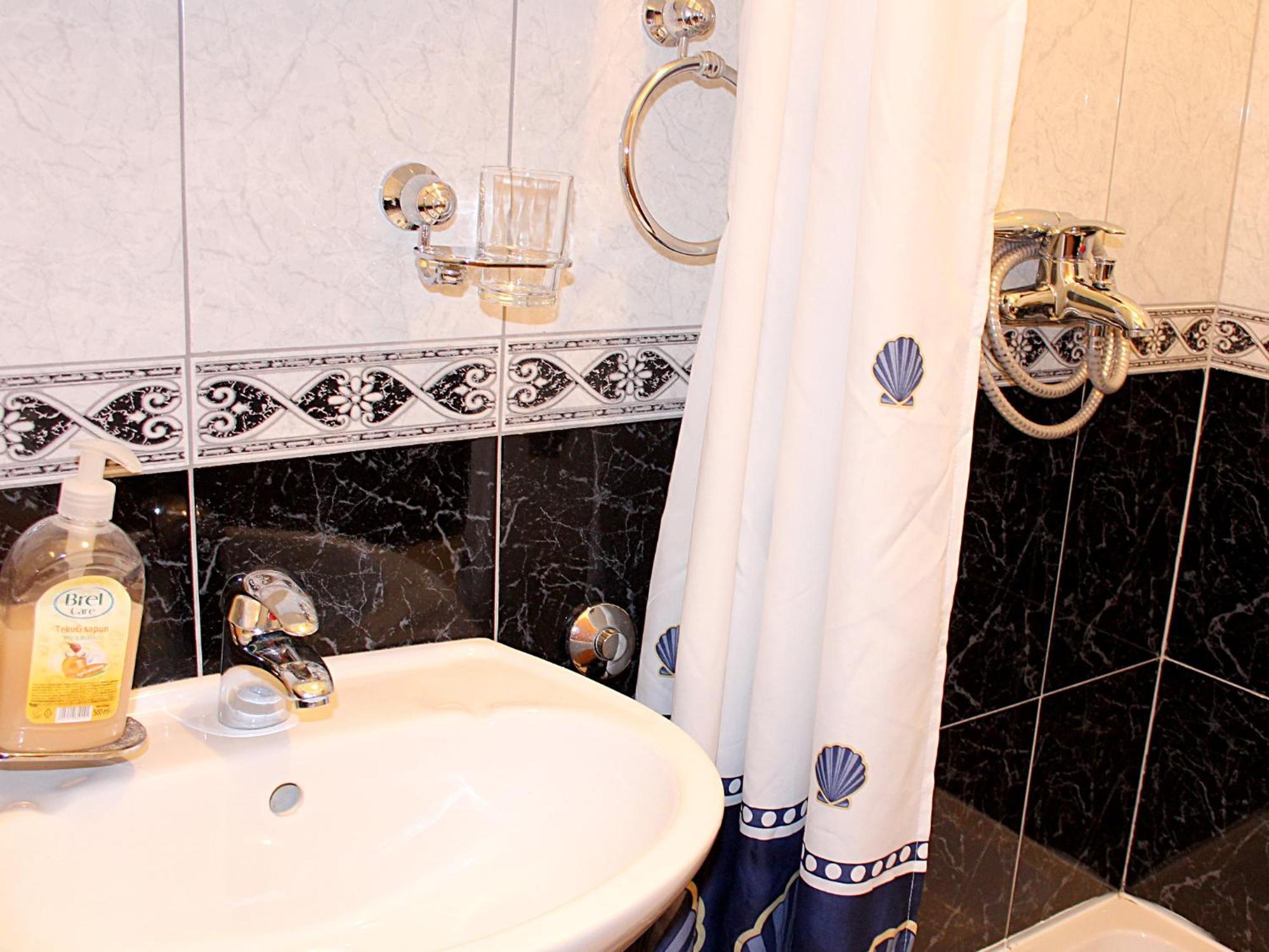 Apartmani Krka Rooms لازوفاك الغرفة الصورة